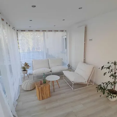 Maison Avec Jacuzzi Privatif